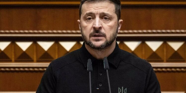 Alldaynews.gr «Βόμβα» Ζελένσκι: Έτοιμος να λήξει τον πόλεμο με τη Ρωσία με αντάλλαγμα την είσοδο στο ΝΑΤΟ – Τι είπε για τα κατεχόμενα εδάφη