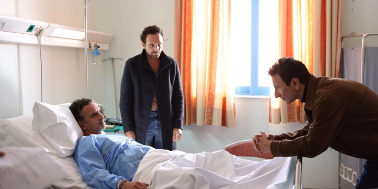 Alldaynews.gr «Διάφανη αγάπη»: Σοκάρει το ανατρεπτικό φινάλε