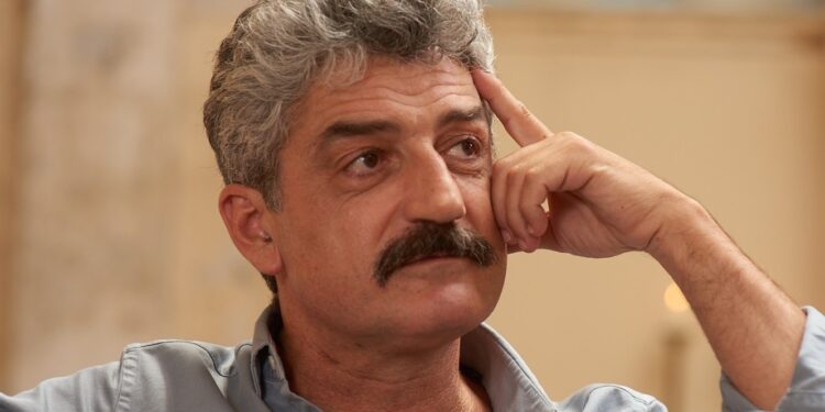 Alldaynews.gr Θρήνος στον καλλιτεχνικό χώρο: Πέθανε ο «αστυνομικός» του Σασμού, Δημήτρης Ήμελλος στα 57 του χρόνια