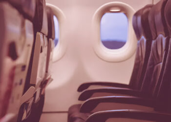 Χαμός σε πτήση προς Θεσσαλονίκη: 59χρονος γρονθοκόπησε επιβάτες –  Μία εβδομάδα αργότερα πήγε στο αεροδρόμιο με μαχαίρι