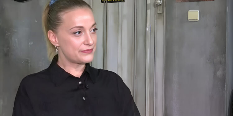 Alldaynews.gr Λένα Δροσάκη για δίκη Φιλιππίδη: «Θέλω να συνεχιστεί για να ολοκληρωθεί επιτέλους – Έχουμε μία αξιοπρέπεια και γι’ αυτό δεν εγκαταλείπουμε»