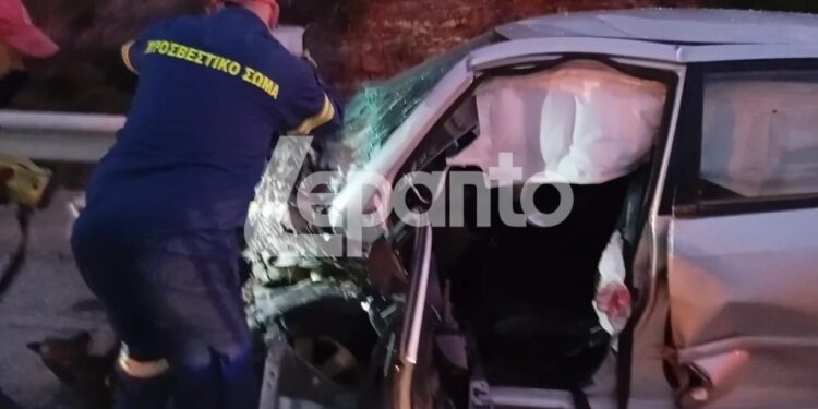 Alldaynews.gr Τραγωδία στην άσφαλτο: Ένας νεκρός έπειτα από σφοδρή σύγκρουση ΙΧ με φορτηγού – Στο νοσοκομείο και ένας 23χρονος