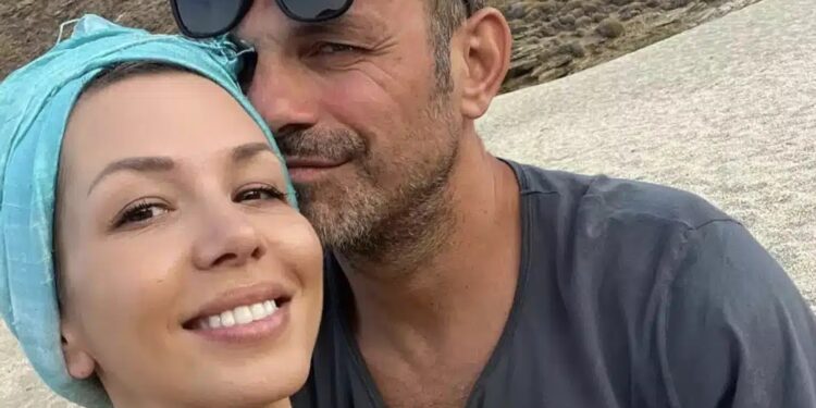 Alldaynews.gr Περιμένουν τον.. Άι Βασίλη, Αλεξάνδρα Νικολαΐδου και Ντέμης Νικολαΐδης: Μεγάλες χαρές στο σπιτικό τους, λίγο πριν τα Χριστούγεννα
