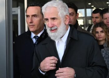 Alldaynews.gr Δίκη Φιλιππίδη: Αισχρός ο εισαγγελέας – «Φορούσατε κανονικό εσώρουχο ή τάνγκα;»