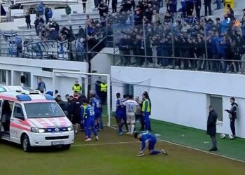 Στιγμές…τpόμου στον Βόλο: Έπεσε αναίσθητος ο Τσέλιος, έφυγε με ασθενοφόρο