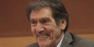 Alldaynews.gr Σε κώμα ο Νίκος Σαργκάνης: Μάχη για να κρατηθεί στη ζωή ο «θρύλος» του ελληνικού ποδοσφαίρου