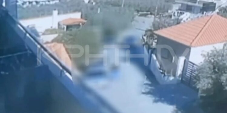 Alldaynews.gr Βίντεο σοκ από την Κρήτη: Οδηγός γκαζώνει, πέφτει πάνω στην 33χρονη γυναίκα και τη σκοτώνει