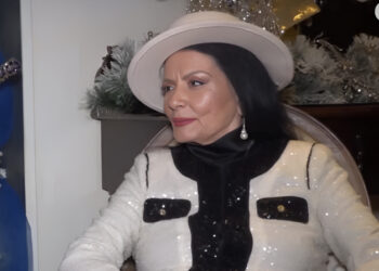 Νύφη στα 92 της η Ζωζώ Σαπουντζάκη: Έτοιμη να παντρευτεί τον σύντροφό της μετά από 25 χρόνια σχέσης