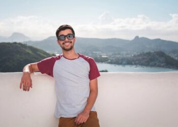 Η οικογένειά του κέρδισε το λαχείο και σε μια νύχτα έγιναν εκατομμυριούχοι – «Ένιωθα ενοχές, αναγκάστηκα να μετακομίσω»