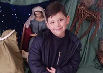 Ο 5χρονος Αλέξανδρος από τον Πύργο κέρδισε τη μάχη με τον καρκίνο και χαμογελά