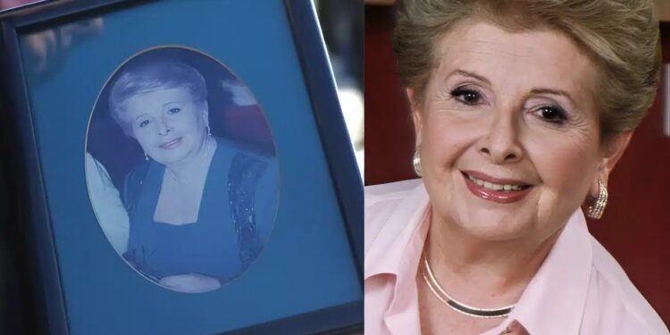 Alldaynews.gr Βέφα Αλεξιάδου: Η ανιψιά της απαντάει για το μνημόσυνο – Τα άτομα που ήταν και που …δεν ήταν εκεί