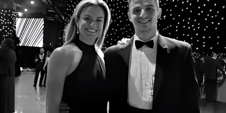 Alldaynews.gr Μαρία Σάκκαρη – Κωνσταντίνος Μητσοτάκης: Μαζί στο Gala του Ντόναλντ Τράμπ