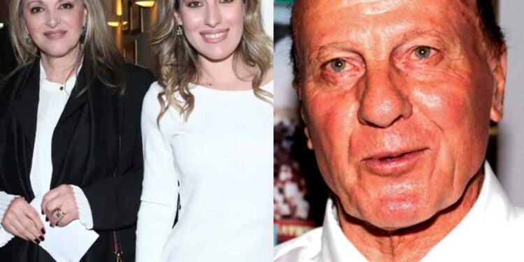 Alldaynews.gr Μίμης Δομάζος: «Ραγίζει» καρδιές η ανάρτηση που έκαναν οι κόρες του μετά τον θάνατο του