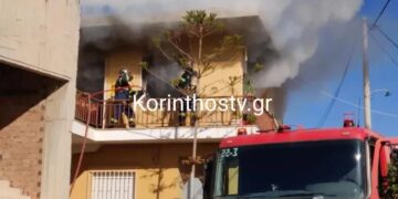 Κατοικία τυλίχθηκε στις φλόγες – Γερανοφόρο της ΔΕΗ περνούσε τυχαία και βοήθησε στον απεγκλωβισμό (φωτο, video)