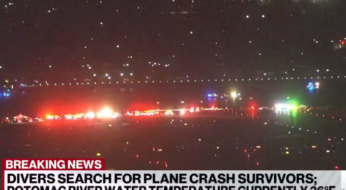 Alldaynews.gr Αεροσκάφος συγκρούστηκε με ελικόπτερο στην Ουάσιγκτον – Φόβος πως δεν υπάρχουν επιζήσαντες