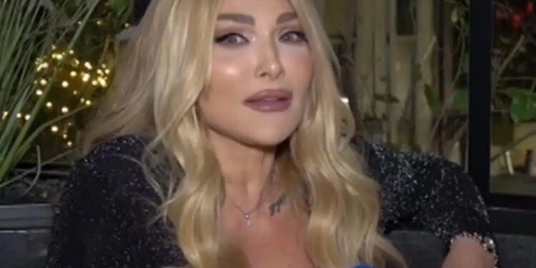 Alldaynews.gr Αγγελική Ηλιάδη: «Έχω δει Ούφο στη Νέα Σμύρνη, υπάρχουν πολλά πράγματα που μας κρύβουν»