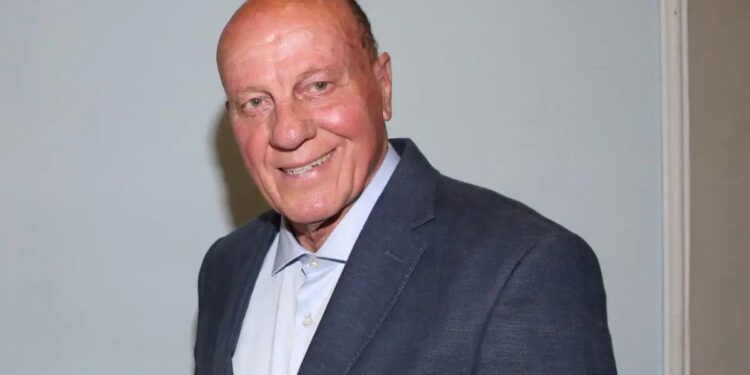 Alldaynews.gr Μίμης Δομάζος – «Έγινε κάτι που δεν έπρεπε να γίνει ενώ είδαν στις εξετάσεις ότι είχε πρόβλημα στην καρδιά του»