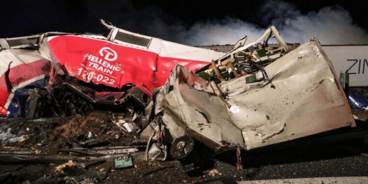 Alldaynews.gr Συγκλονίζουν Καρυστιανού και Ασλανίδης για τα Τέμπη: «Τρία λεπτά τα παιδιά μας περίμεναν να πεθάνουν» – «Yπάρχουν και χειρότερα στα ηχητικά»