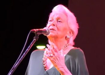 Πέθανε η Στέλλα Γκρέκα, η μεγαλύτερη σε ηλικία Ελληνίδα τραγουδίστρια και ηθοποιός