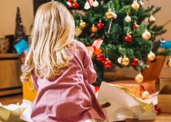 Ο άντρας μου εξαφανίστηκε την παραμονή των Χριστουγέννων – Επέστρεψε το επόμενο πρωί κρατώντας ένα τρίχρονο κορίτσι