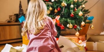 Alldaynews.gr Ο άντρας μου εξαφανίστηκε την παραμονή των Χριστουγέννων – Επέστρεψε το επόμενο πρωί κρατώντας ένα τρίχρονο κορίτσι