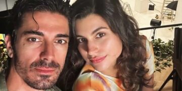 Alldaynews.gr Αχώριστοι και εκτός: Άγιου Έρωτα Δημήτρης Γκοτσόπουλος και Δανάη Παππά – Σούσουρο με την φωτογραφία που ανέβασαν μέσα από το σπίτι