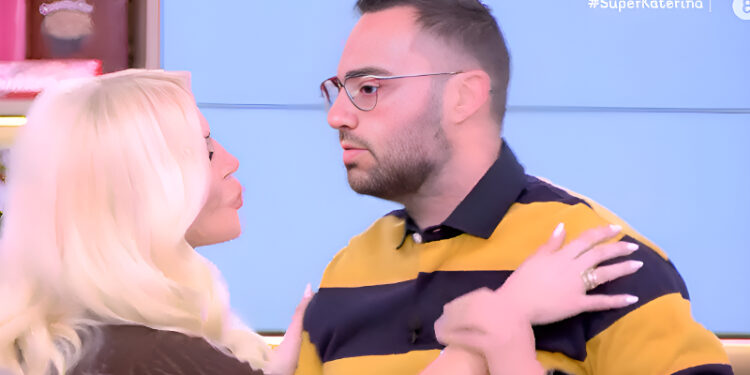 Alldaynews.gr Κατερίνα Καινούργιου: «Θυμάμαι που ήμουν παιδί και έλεγα: όταν μεγαλώσω, τι ωραία που θα ήταν να τα έχω με τον Φραγκολιά»