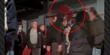 Χαμός σε δημοτικό συμβούλιο για τη δημιουργία εργοστασίου σκουπιδιών – Πέταξαν καρέκλα στον δήμαρχο (video)