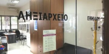 Περίπου 100 άτομα την ημέρα υποβάλλουν αίτηση αλλαγής φύλου