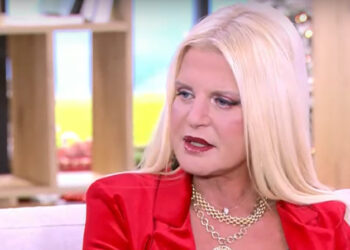 Μαρίνα Σταυράκη: «Ο γιος μου έμαθε αιφνιδιαστικά ότι ο πατέρας του παντρεύεται και θα αποκτήσει παιδί»