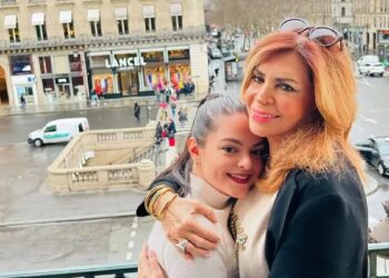 Μιμή Ντενίση: Στο Παρίσι με την 24χρονη κόρη της, Μαριτίνα