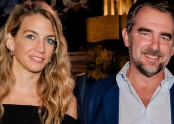 Αρραβωνιάστηκαν ο Νικόλαος Ντε Γκρες και η Χρυσή Βαρδινογιάννη – Η ανακοίνωση της οικογένειας