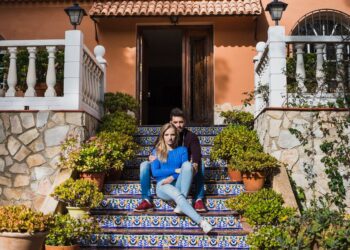 Ο σύζυγός μου αγόρασε κρυφά ένα δεύτερο σπίτι – Ήμουν ήδη έγκυος και όταν το ανακάλυψα, σοκαρίστηκα με αυτό που βρήκα