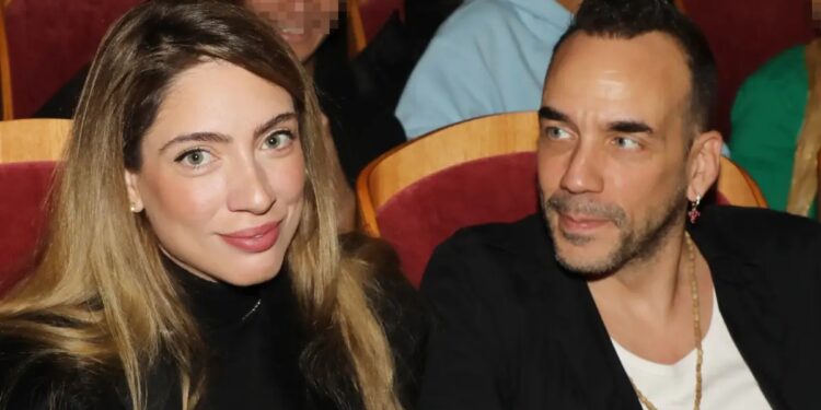Alldaynews.gr Πάνος Μουζουράκης: Έγκυος στο 2ο παιδί τους η Μαριλού Κόζαρη