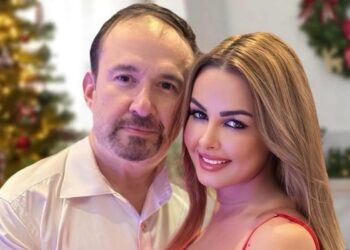 Γιάννης Παπαμιχαήλ: Εύχεται «καλή χρονιά» αγκαλιά με τη σύζυγό του