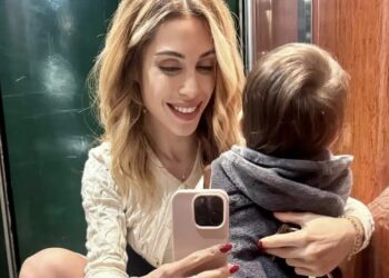 Μαρία Καρλάκη: «Ο πατέρας του παιδιού μου δεν ήρθε στα βαφτίσια, ούτε τη γέννα είχε πλnρώσει»