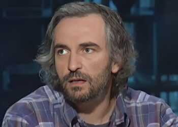 Άρης Σερβετάλης: «Θα συμβούλευα τους νέους να κάνουν το σταυρό τους»