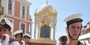 Alldaynews.gr Σαν σήμερα, 30 Ιανουαρίου 1823: Εύρεση της θαυματουργής εικόνας της Παναγίας της Τήνου