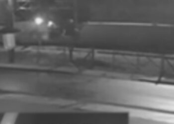 Τέμπη: Βίντεο ντοκουμέντο δείχνει δεξαμενή σε ανοιχτού τύπου βαγόνι στην εμπορική αμαξοστοιχία