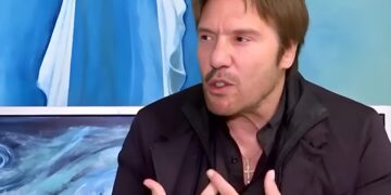 Στράτος Τζώρτζογλου: «Κάθε μέρα βιώνω θαύματα – Ο γιος μου είδε τον πατέρα του να κολλάει αφίσες στο δρόμο»