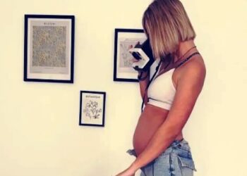 Σε πελάγη ευτυχίας η Ελένη Χαμπέρη: «Ένα μικρό θαυματάκι έρχεται και το περιμένουμεεεε με πολύ αγάπη»