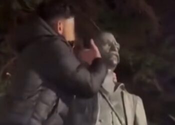 Alldaynews.gr Σάλος στα social media: Αλβανός βανδαλίζει άγαλμα ήρωα του 1821