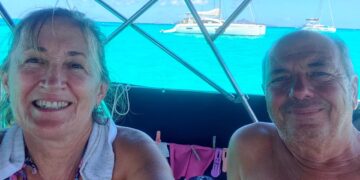 Alldaynews.gr Ζευγάρι συνταξιούχων από τη Θεσσαλονίκη διέσχισε τον Ατλαντικό με ιστιοφόρο