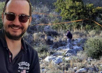 Βασίλης Καλογήρου: Χάθηκε και πέθανε από παθολογικά αίτια το πιο πιθανό σενάριο – Ήταν κουκουλωμένος με μπουφάν και κασκόλ και το στομάχι του άδειο!