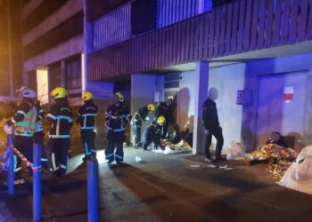 Τραγωδία: Έριξαν χειροβομβίδα σε μπαρ (video)