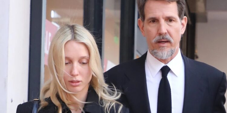 Alldaynews.gr Αυτή η εταιρεία προσέλαβε την κόρη του Παύλου, Ολυμπία Ντε Γκρες