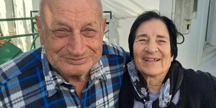 Alldaynews.gr Εκτίμηση της ΕΛΑΣ για 200.000 κόσμο στο Σύνταγμα! (video)