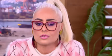 Alldaynews.gr Άρια Καλύβα: «Έχω ήδη επικοινωνήσει με τον δικηγόρο μου – Ο συγκεκριμένος κύριος πρέπει να μου ζητήσει συγγνώμη»