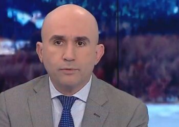 Γρηγόρης Λέων για θάνατο Βασίλη Καλογήρου: «Κάταγμα στο οστό του λαιμού σημαίνει αυτόματα στραγγαλισμός»