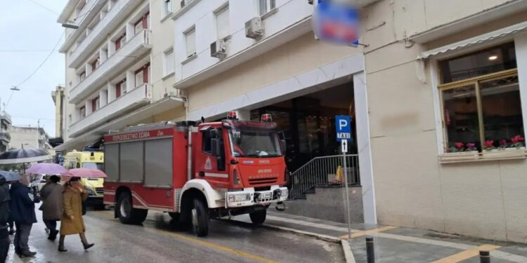 Alldaynews.gr Η 45χρονη κρυβόταν στο ξενοδοχείο με τα παιδιά της – Βούτηξε στο κενό για να γλιτώσει όταν τους βρήκε ο άντρας της